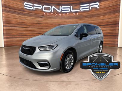 Used 2024 Chrysler Pacifica Touring-L