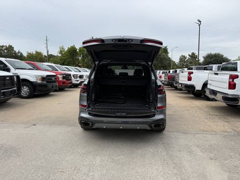 Used 2024 BMW X5 sDrive40i w/ M Sport Package RWD image 38
