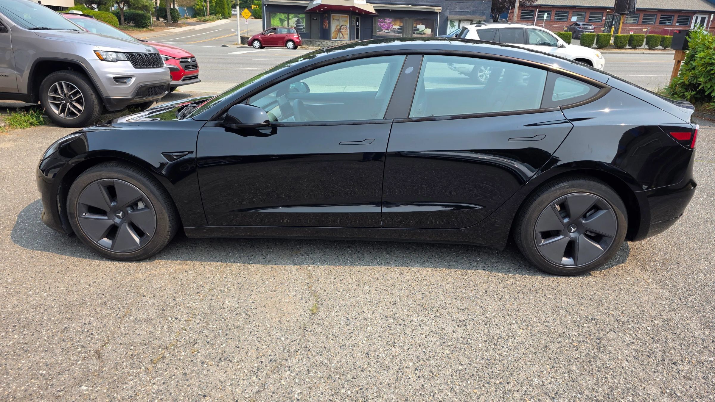 Used 2023 Tesla Model 3 Standard Range RWD image 8