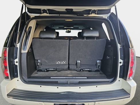 Used 2013 GMC Yukon Denali AWD/4WD image 13