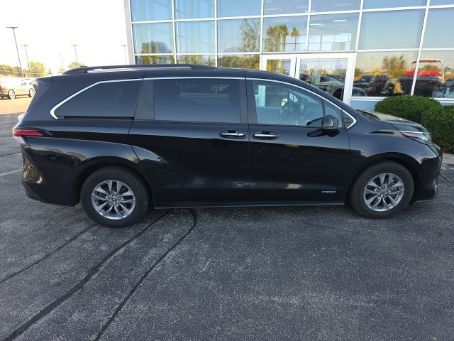 Used 2021 Toyota Sienna XLE w/ XLE Plus Package FWD image 10