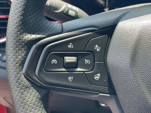 Used 2026 Chevrolet Trax RS w/ Sunroof Package FWD image 11