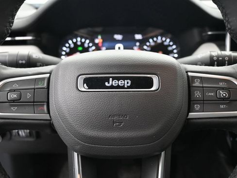 Used 2025 Jeep Compass Limited AWD/4WD image 32