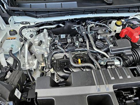 New 2026 Nissan Kicks SR w/ Cold Weather Package image 18