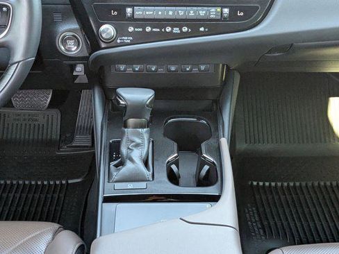 Certified 2024 Lexus ES 350 Ultra Luxury FWD image 18