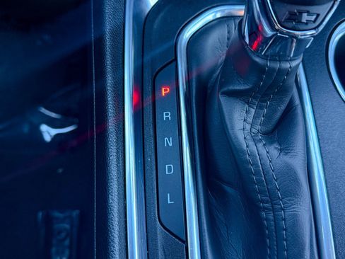 Certified 2022 Chevrolet Traverse LT image 35