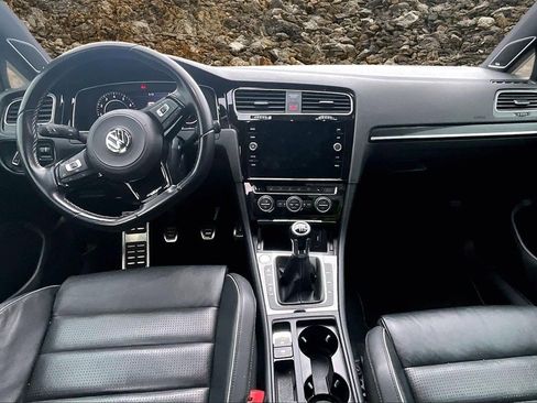 Used 2019 Volkswagen Golf R 4-Door image 13