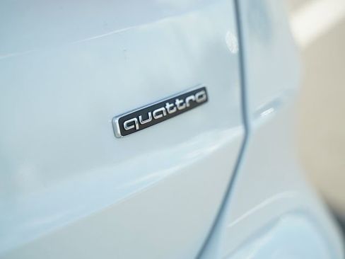 Used 2021 Audi Q3 2.0T Premium w/ Convenience Package AWD/4WD image 40