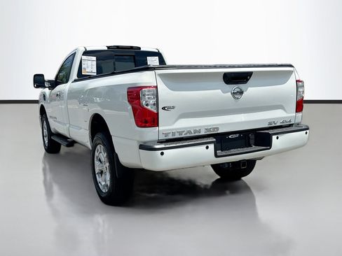 Used 2017 Nissan Titan SV AWD/4WD image 5