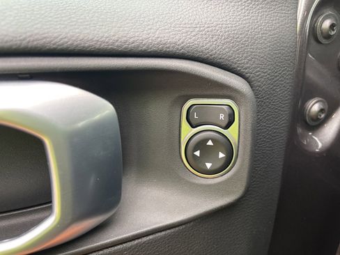 Used 2021 Jeep Wrangler Unlimited Rubicon w/ Xtreme Recon 35" Tire Package image 30