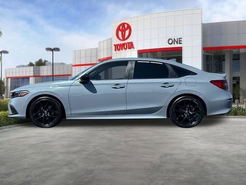 Used 2022 Honda Civic Sport image 8