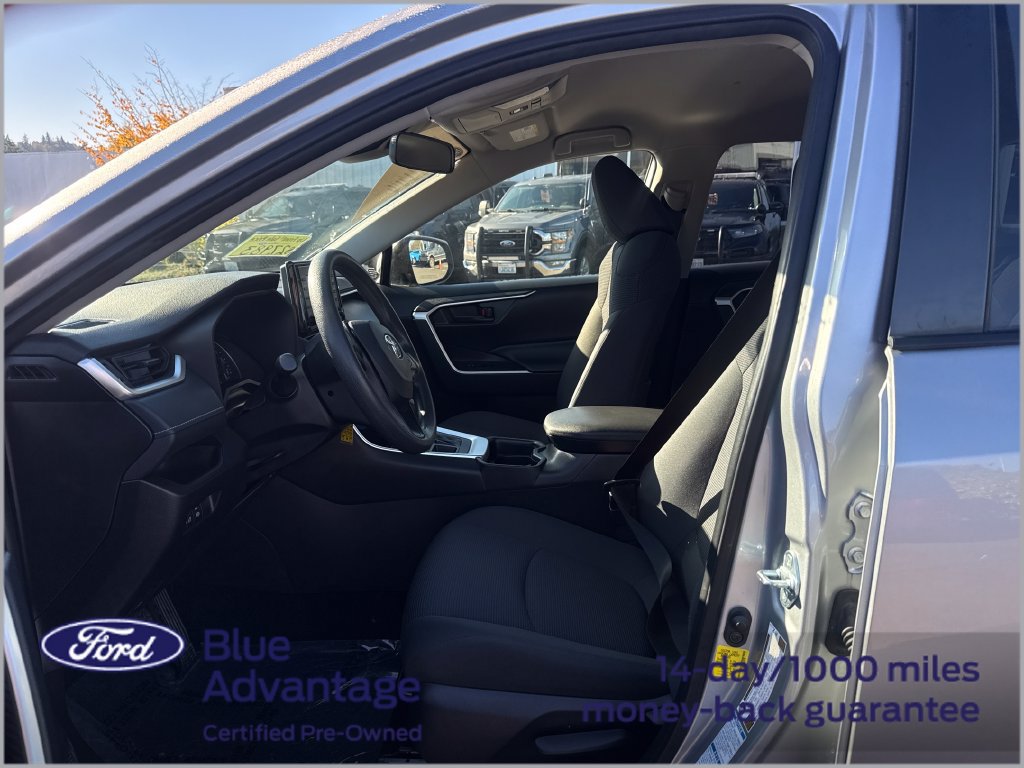 Used 2019 Toyota RAV4 LE w/ All Weather Liner Package AWD/4WD image 12