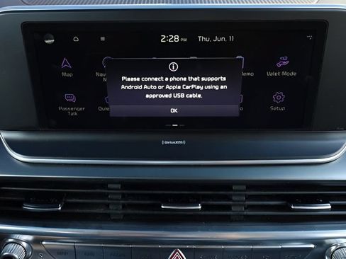 Used 2022 Kia Telluride LX FWD image 29