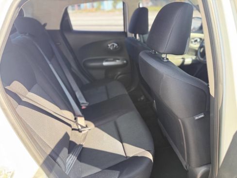 Used 2014 Nissan Juke S image 23