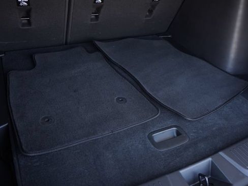 Used 2026 Chevrolet Trax RS w/ Sunroof Package FWD image 8