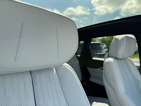 Certified 2024 Cadillac Lyriq Sport AWD/4WD image 31