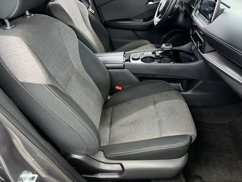 Used 2023 Nissan Rogue SV AWD/4WD image 29