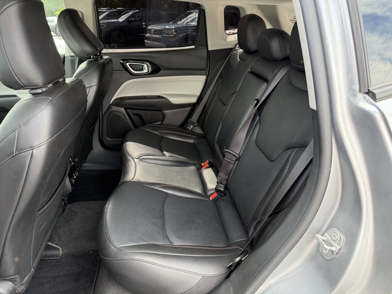 Used 2022 Jeep Compass Limited w/ Elite Group AWD/4WD image 10