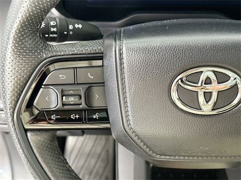 Used 2023 Toyota Tundra Limited image 23