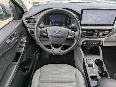 Used 2023 Ford Escape SE FWD image 17