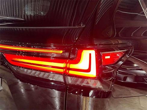 Used 2024 Lexus LX 600 F Sport image 13