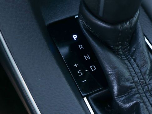 Used 2020 Toyota Avalon XSE FWD image 35
