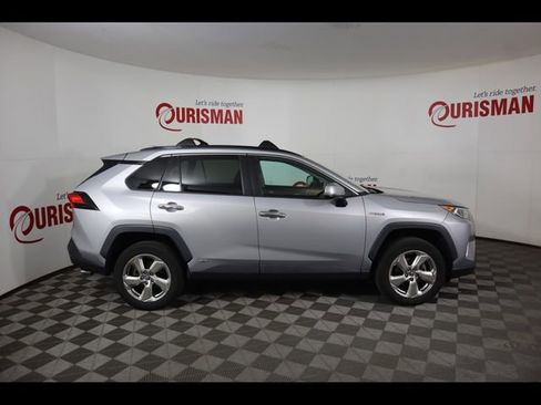 Used 2019 Toyota RAV4 Limited image 8