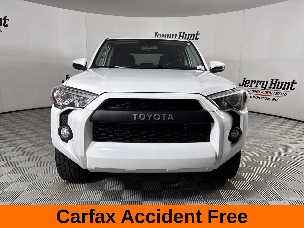 Used 2019 Toyota 4Runner SR5 RWD image 3