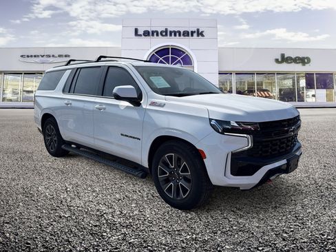 Used 2024 Chevrolet Suburban Z71 w/ Off-Road Capability Package image 21