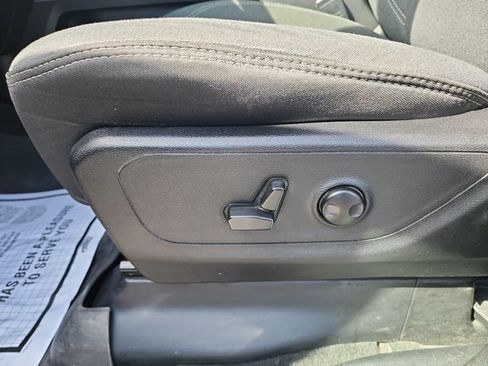 Used 2022 RAM 1500 Big Horn image 15