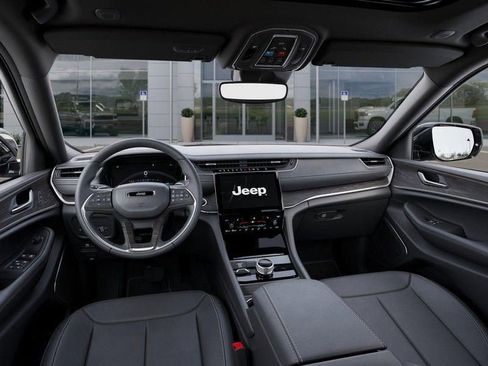 New 2025 Jeep Grand Cherokee Limited w/ Black Appearance Package image 14