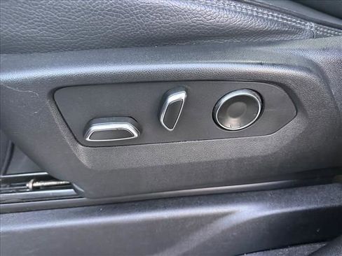 Certified 2024 GMC Yukon Denali image 24