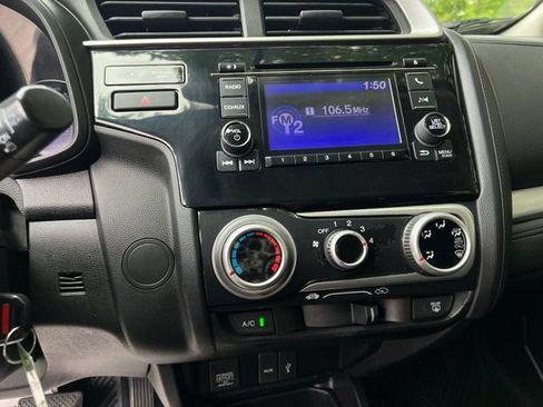 Used 2015 Honda Fit LX image 37