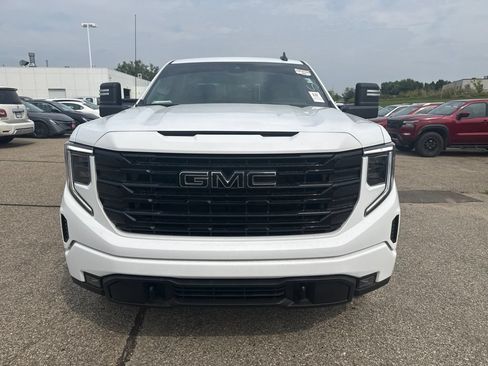Used 2024 GMC Sierra 1500 Elevation w/ Preferred Package AWD/4WD image 2