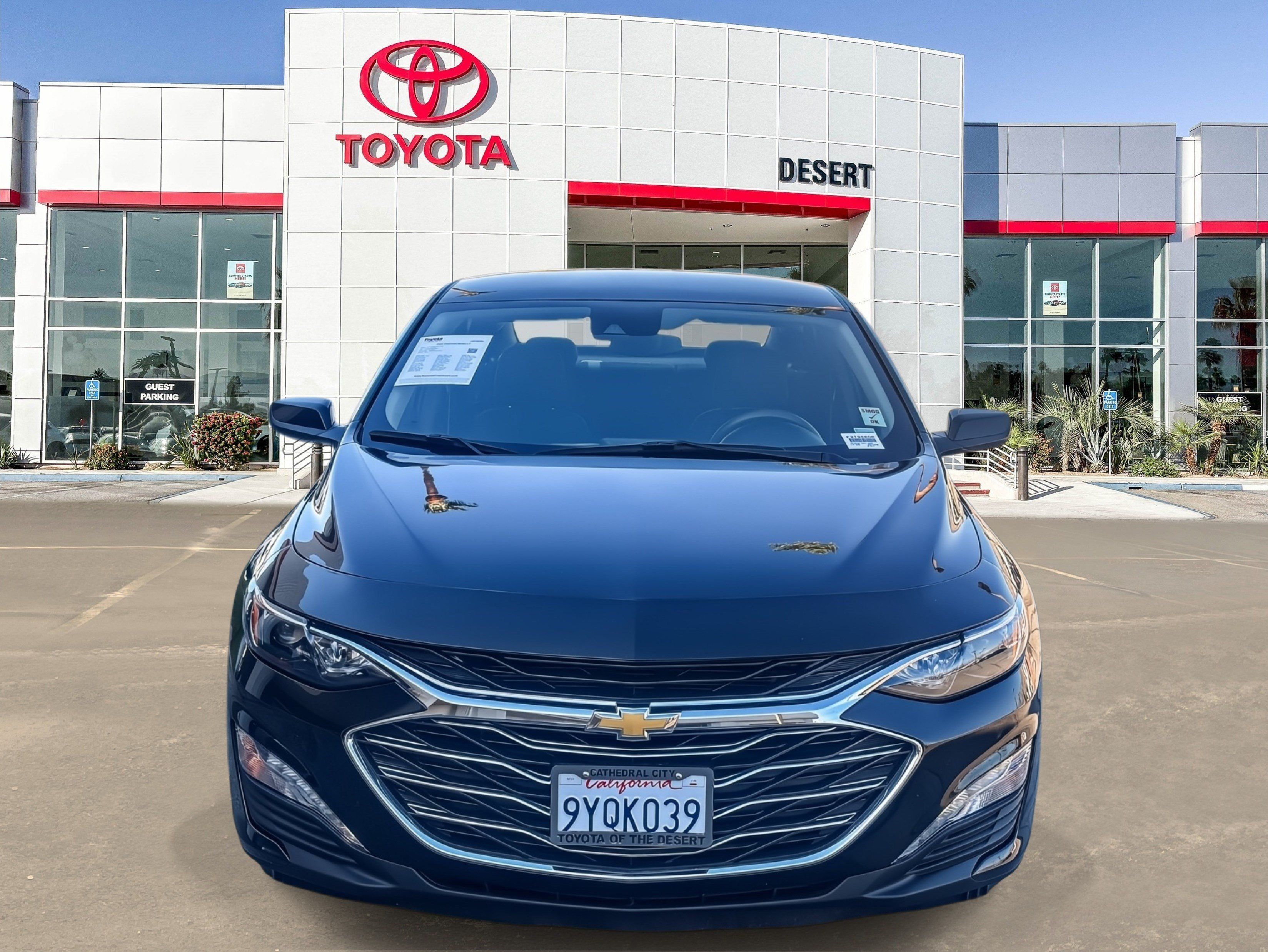 Used 2024 Chevrolet Malibu LT FWD image 2