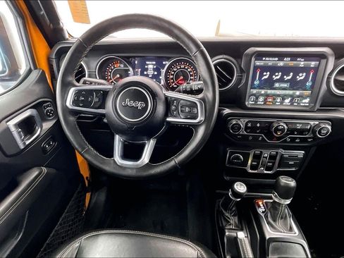 Used 2021 Jeep Wrangler Unlimited Sahara AWD/4WD image 4