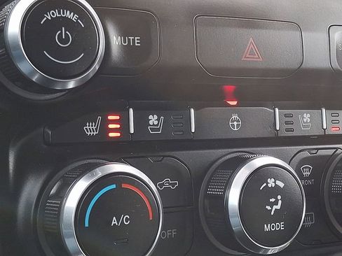 Used 2022 RAM 1500 Laramie image 23