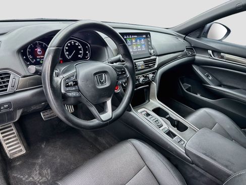 Used 2019 Honda Accord Sport image 7
