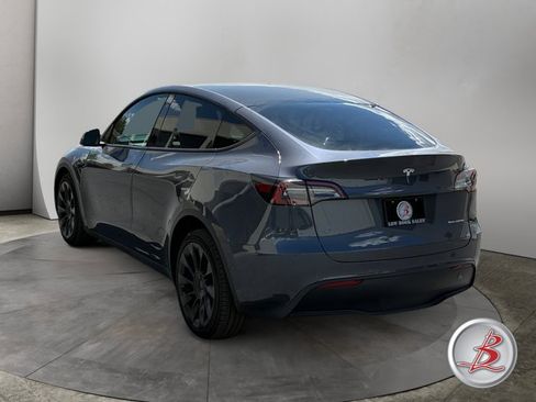 Used 2023 Tesla Model Y Long Range AWD/4WD image 5