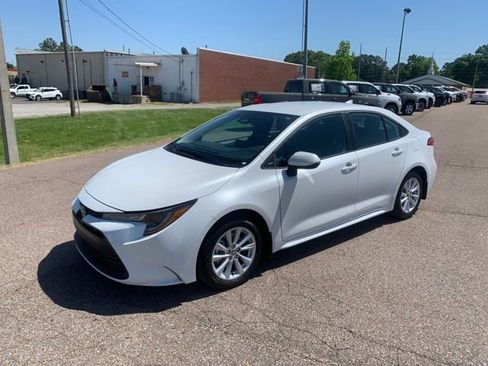 New 2026 Toyota Corolla LE FWD image 3