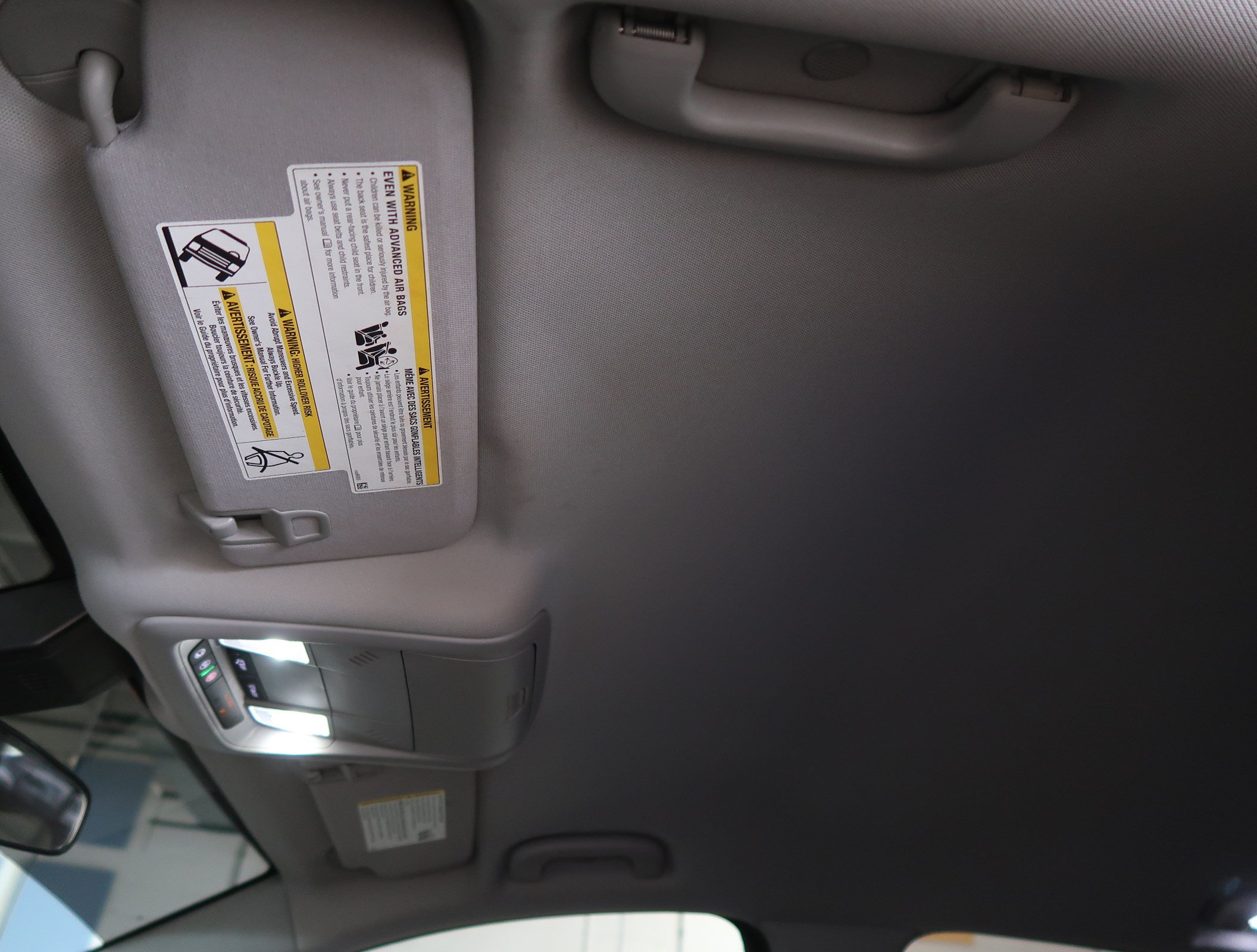 Used 2023 Chevrolet Equinox LT FWD image 17