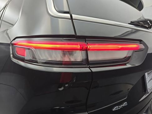 Used 2023 Jeep Grand Cherokee L Limited image 18