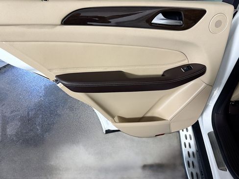 Used 2018 Mercedes-Benz GLE 350 w/ Premium 1 Package image 25