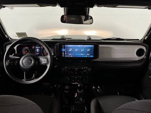 Used 2024 Jeep Wrangler Sport S image 23