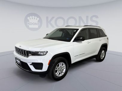 Used 2023 Jeep Grand Cherokee Laredo w/ Luxury Tech Group I