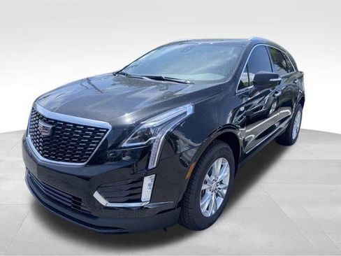 New 2025 Cadillac XT5 Luxury image 1