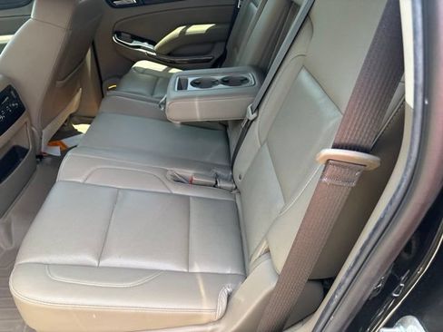 Used 2017 GMC Yukon SLT RWD image 11
