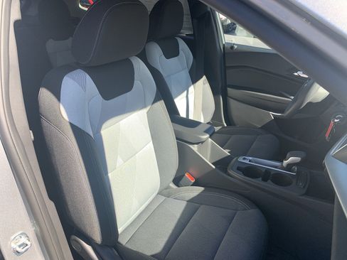 New 2026 Chevrolet Trax LS w/ LS Convenience Package FWD image 19