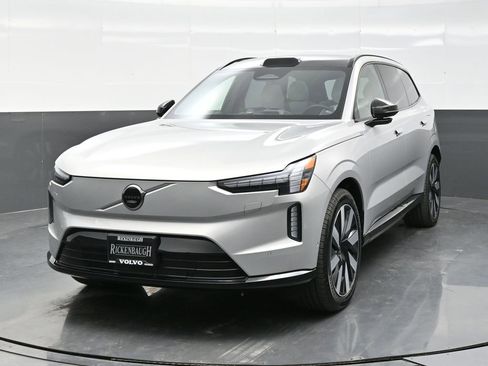 New 2025 Volvo EX90 Ultra image 2