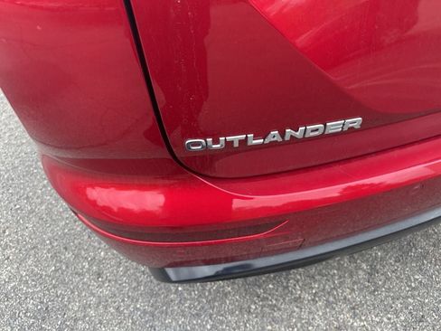 Used 2023 Mitsubishi Outlander SE Black Edition AWD/4WD image 6